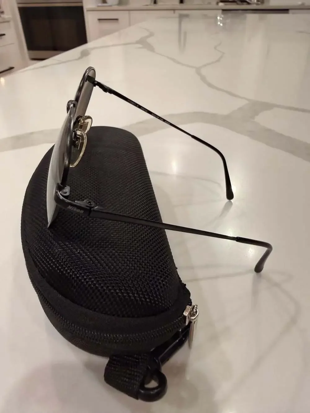 Vintage Nikon VT5801-5 Round Metal Sunglasses in Matte Black with Green Lenses